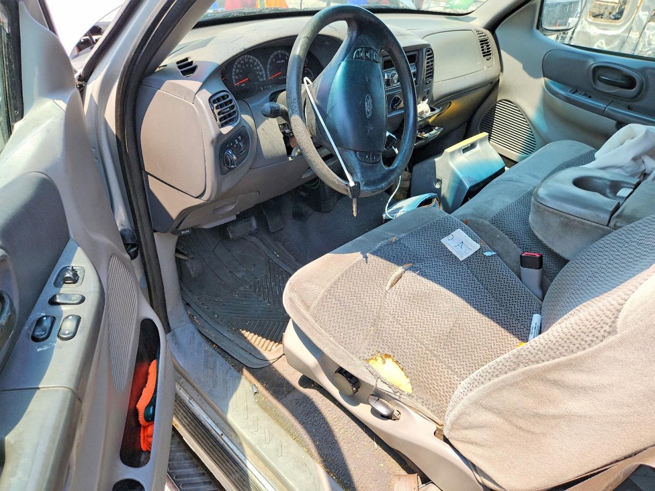 1999 Ford F150 Серебряный vin: 1FTRX18L2XKB27242