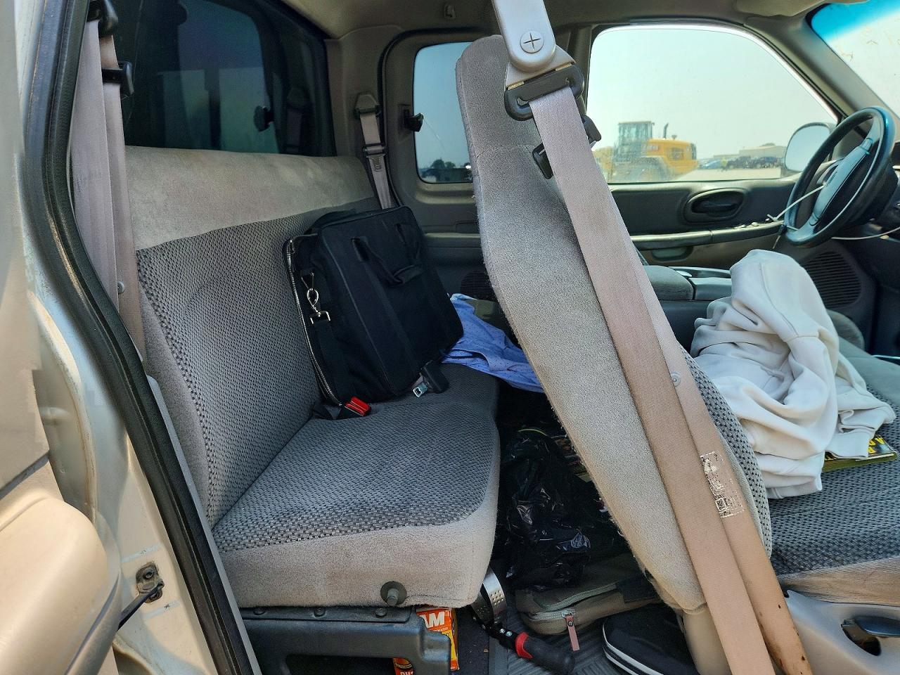 1999 Ford F150 Серебряный vin: 1FTRX18L2XKB27242