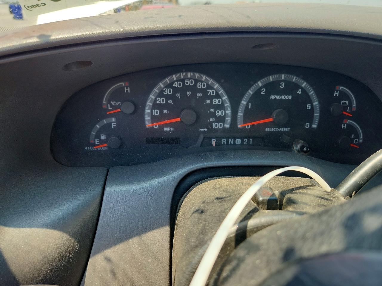 1999 Ford F150 Серебряный vin: 1FTRX18L2XKB27242