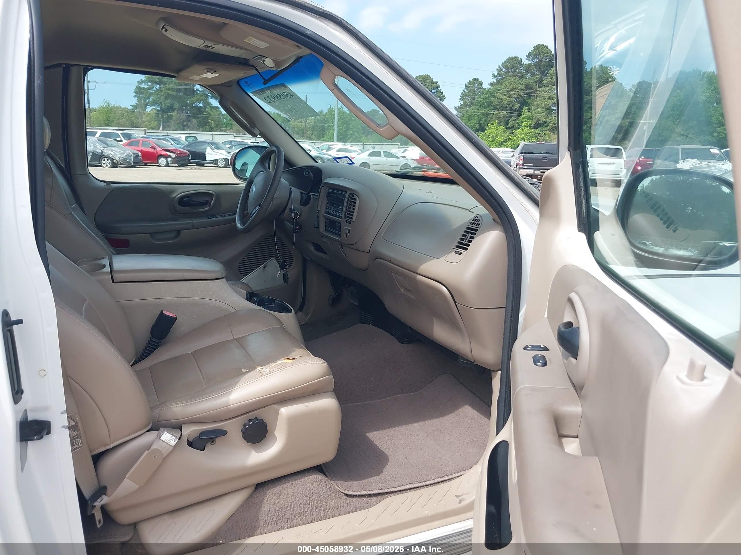 2003 Ford F-150 Lariat/xl/xlt White vin: 1FTRX18L33KB03722