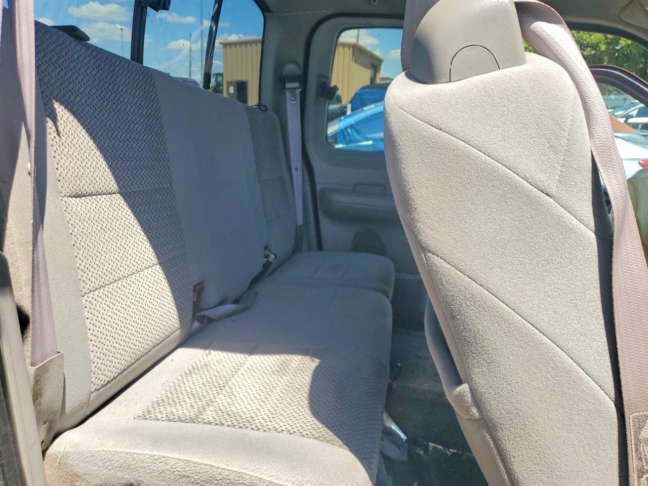 2003 Ford F150 Burgundy vin: 1FTRX18L33NA02663