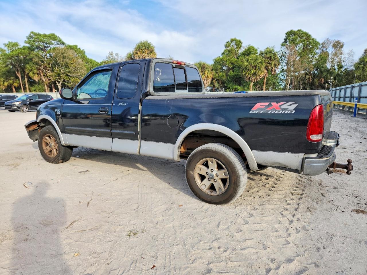 2003 Ford F150 Black vin: 1FTRX18L33NB17232