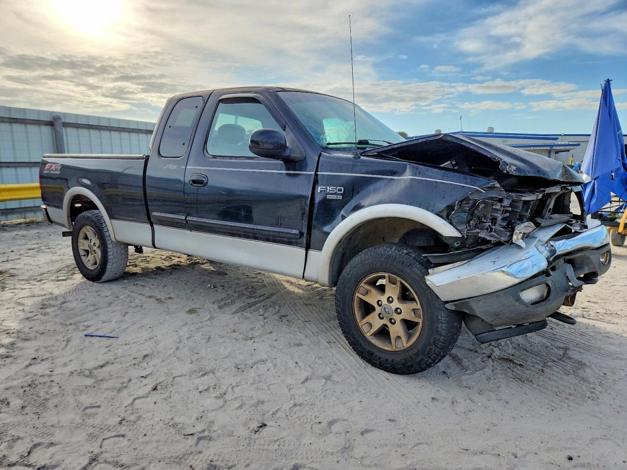 2003 Ford F150 Black vin: 1FTRX18L33NB17232
