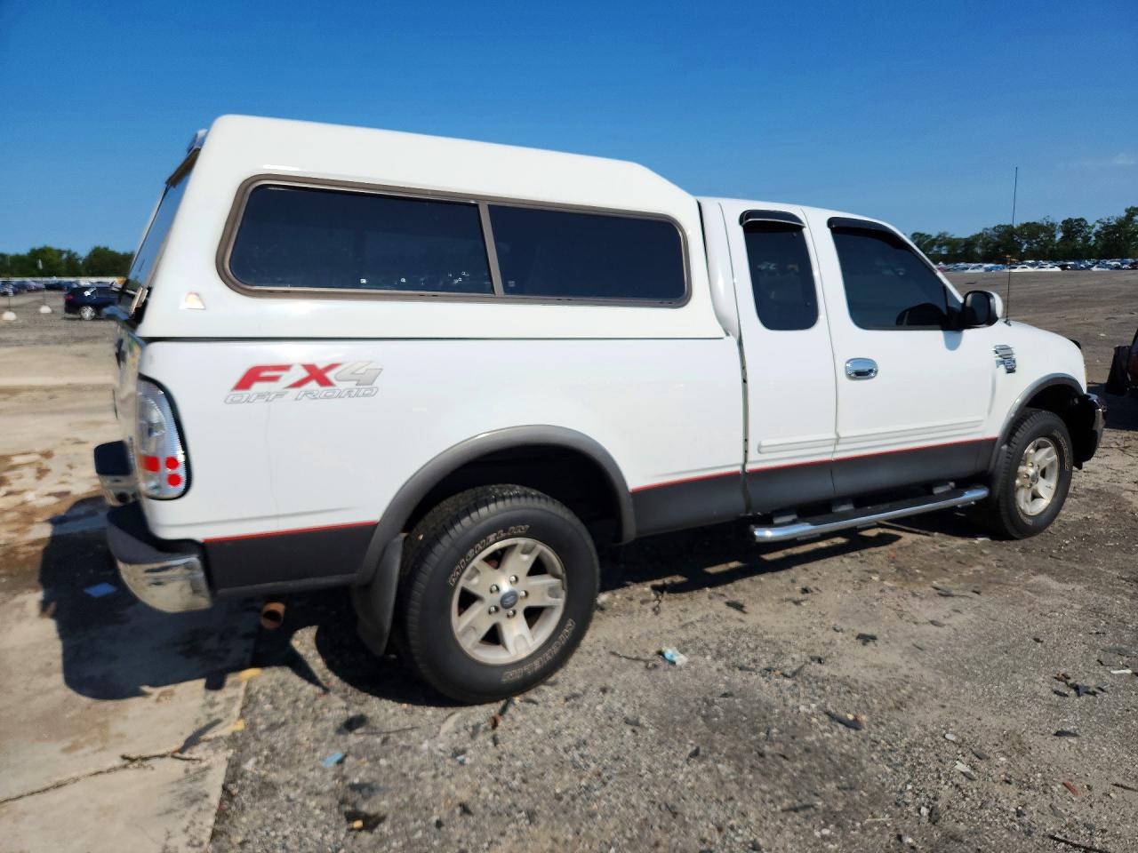 2003 Ford F150 White vin: 1FTRX18L33NB66429