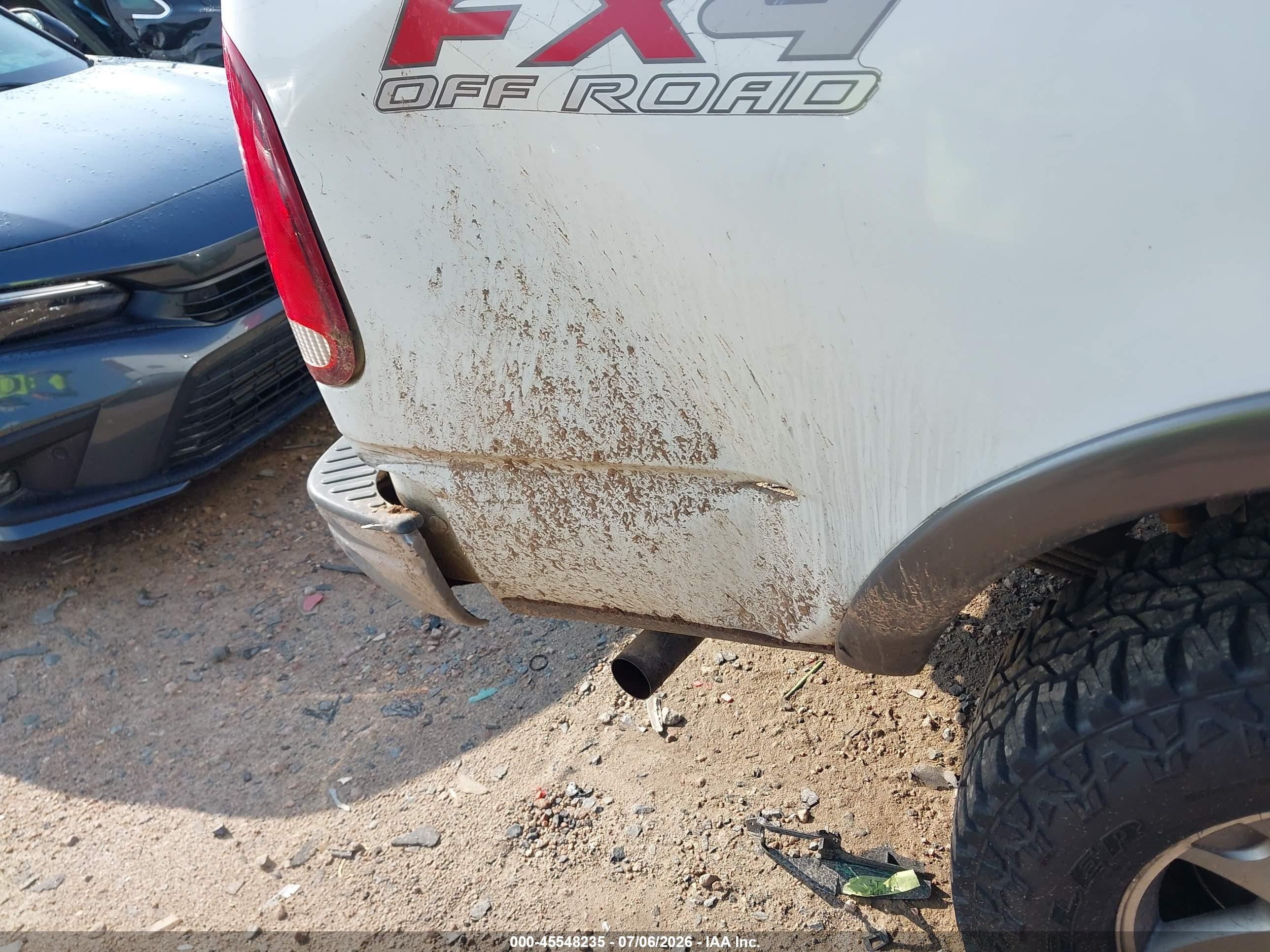 2003 Ford F-150 Lariat/xl/xlt White vin: 1FTRX18L33NB80556