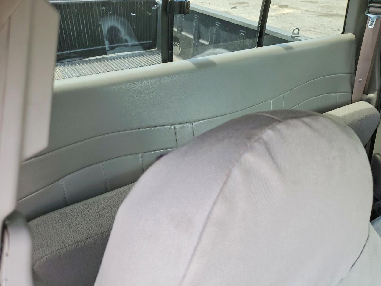 2000 Ford F150 White vin: 1FTRX18L3YNA38893
