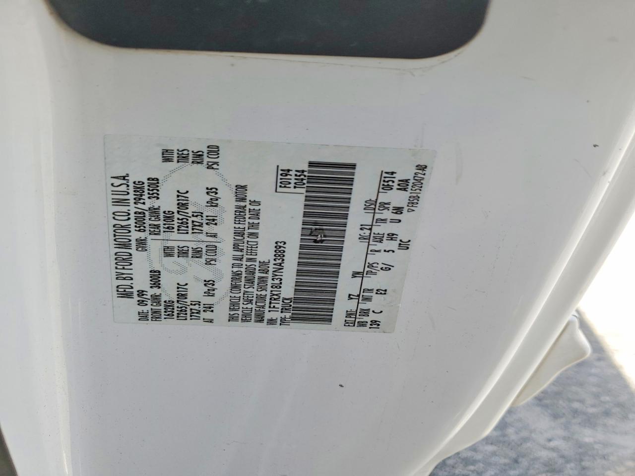 2000 Ford F150 White vin: 1FTRX18L3YNA38893