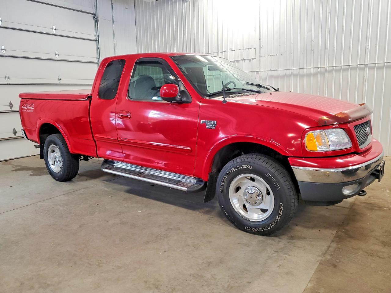 2000 Ford F150 Red vin: 1FTRX18L3YNB65952