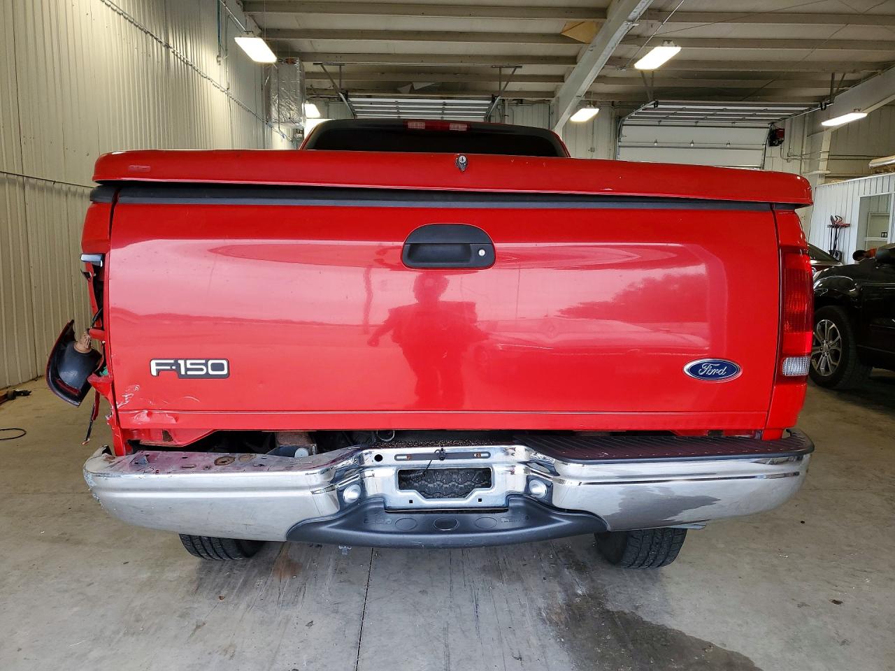 2000 Ford F150 Red vin: 1FTRX18L3YNB65952