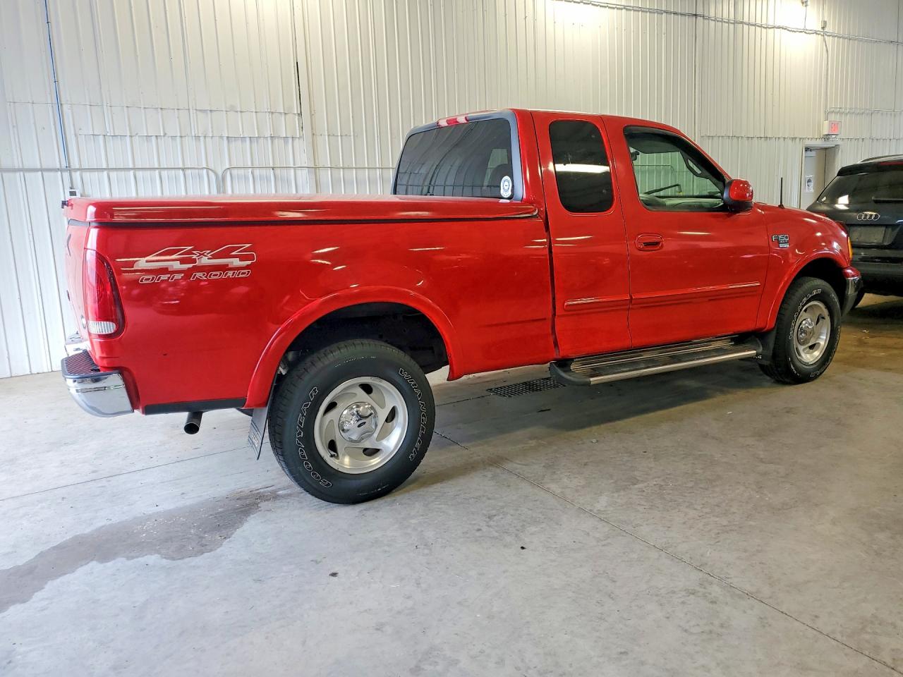 2000 Ford F150 Red vin: 1FTRX18L3YNB65952