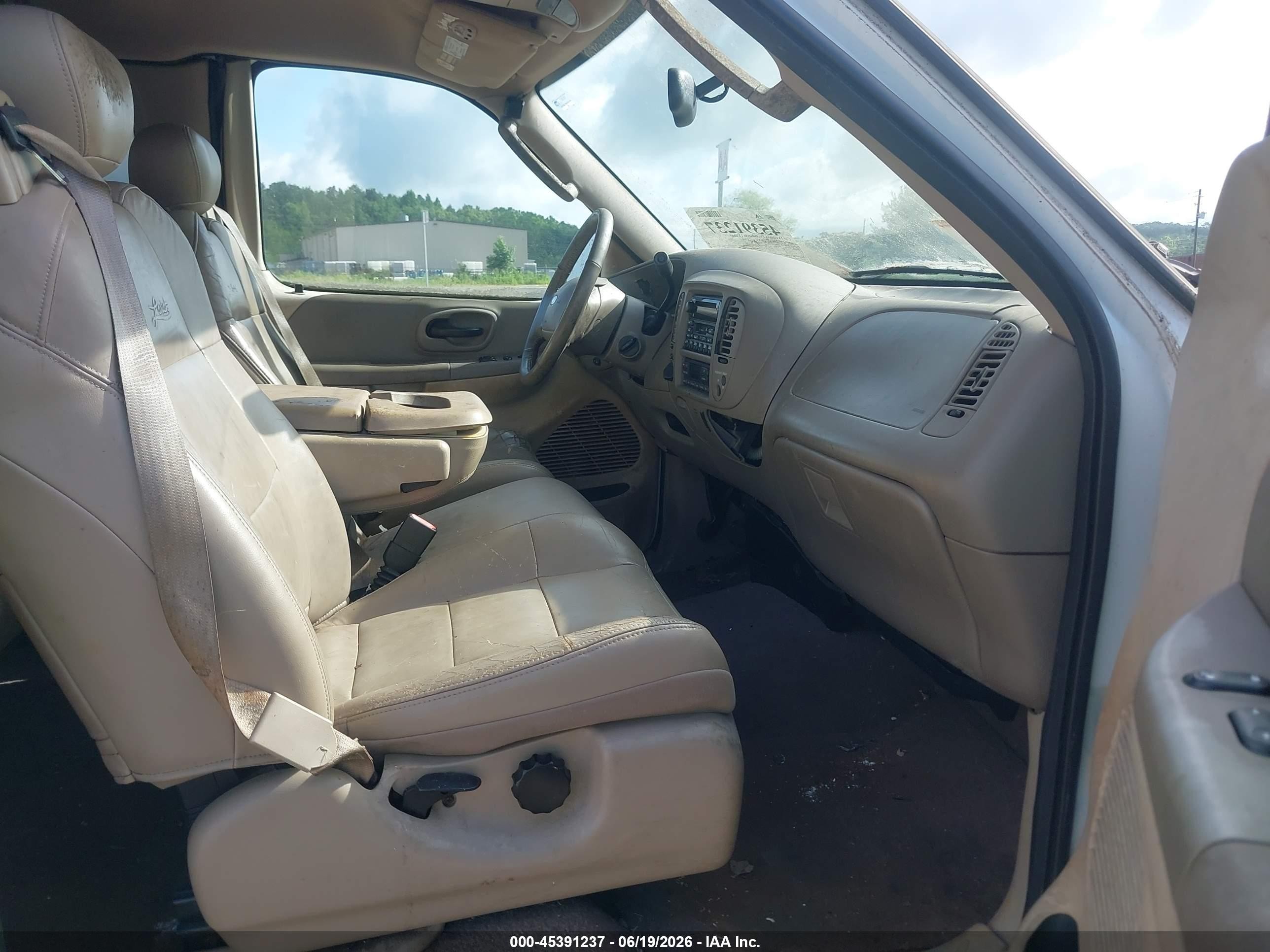 2003 Ford F-150 Lariat/xl/xlt White vin: 1FTRX18L43NB13030
