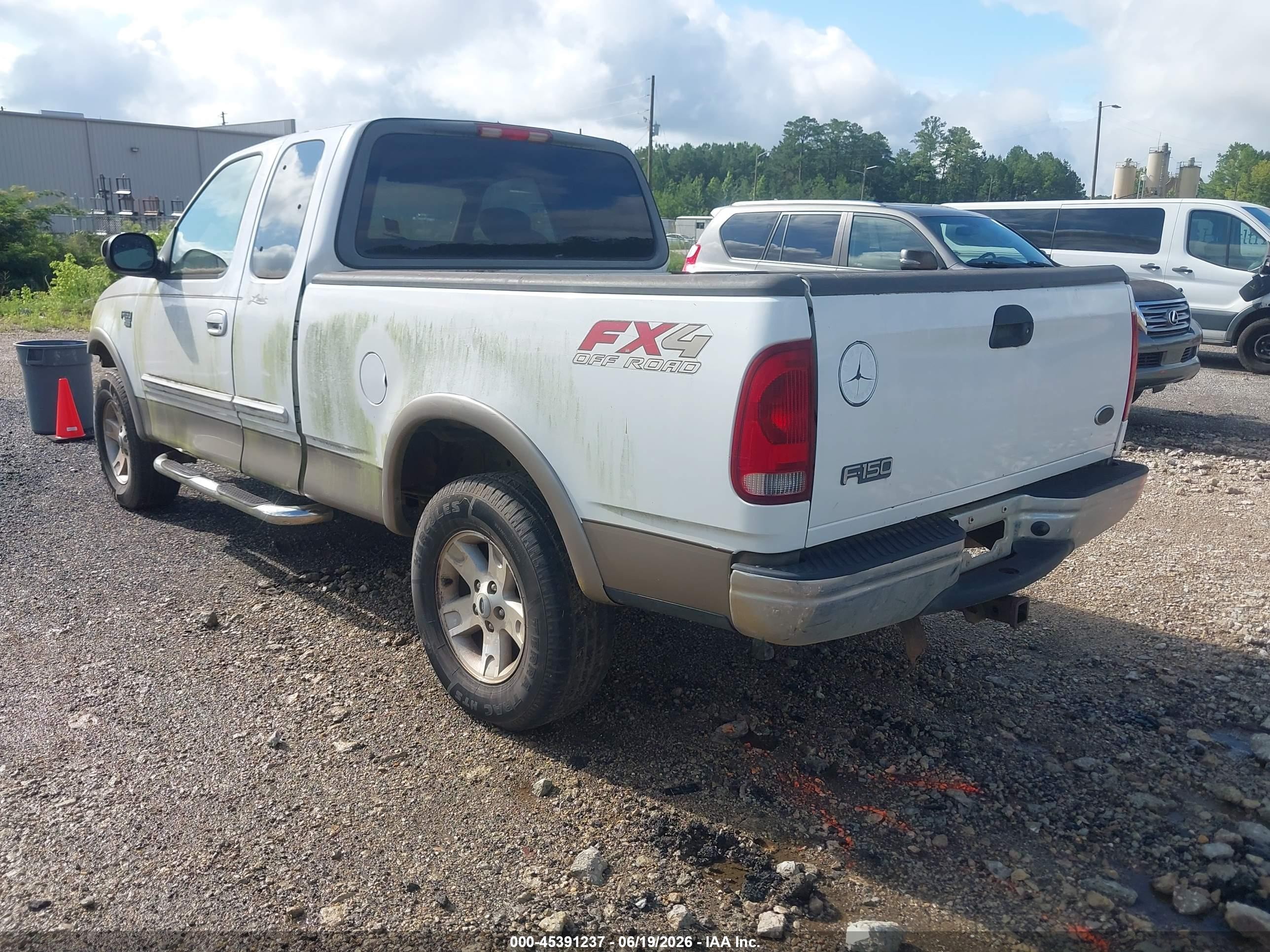 2003 Ford F-150 Lariat/xl/xlt White vin: 1FTRX18L43NB13030