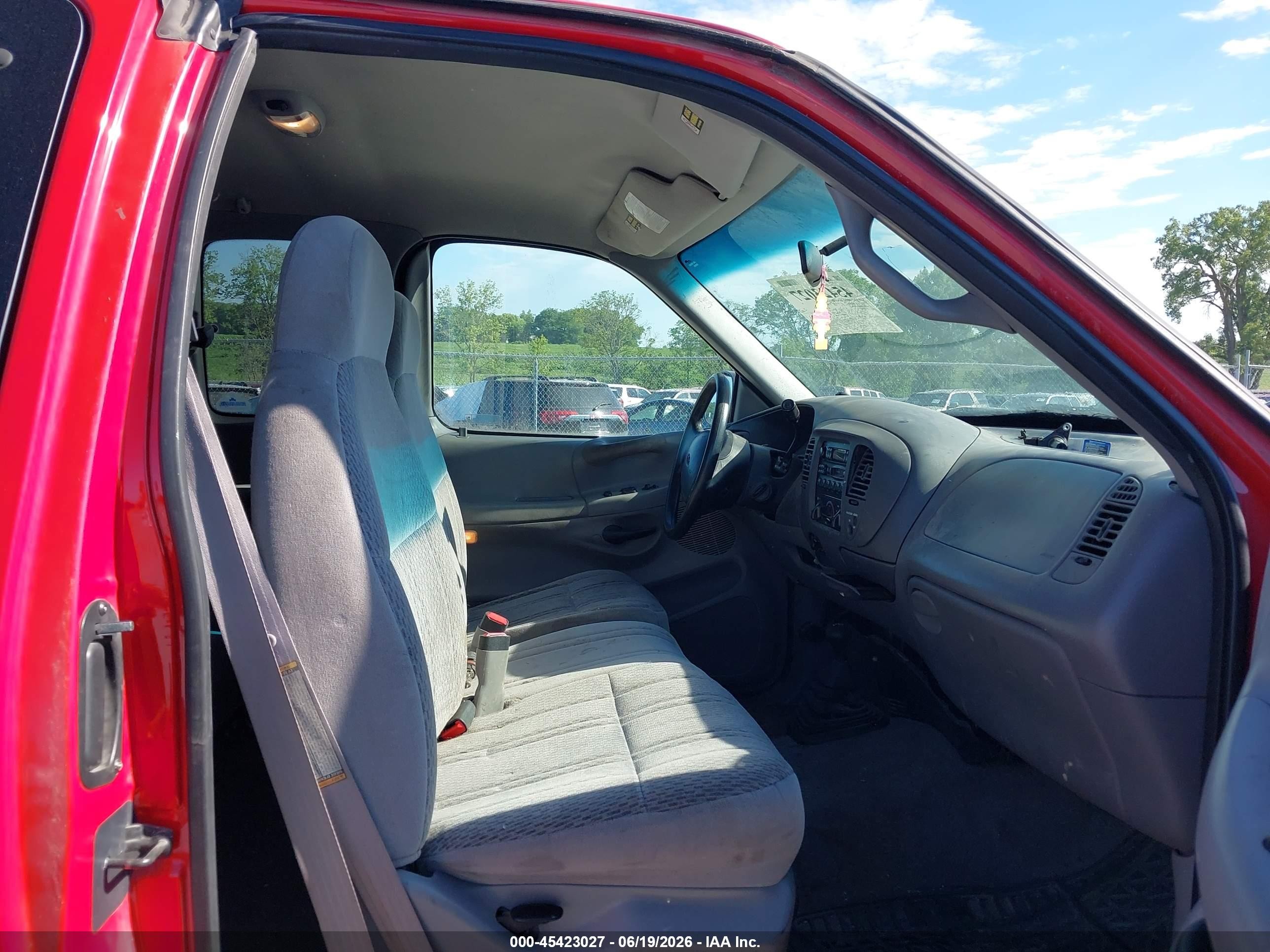 1998 Ford F-150 Lariat/standard/xl/xlt Red vin: 1FTRX18L4WKA98292