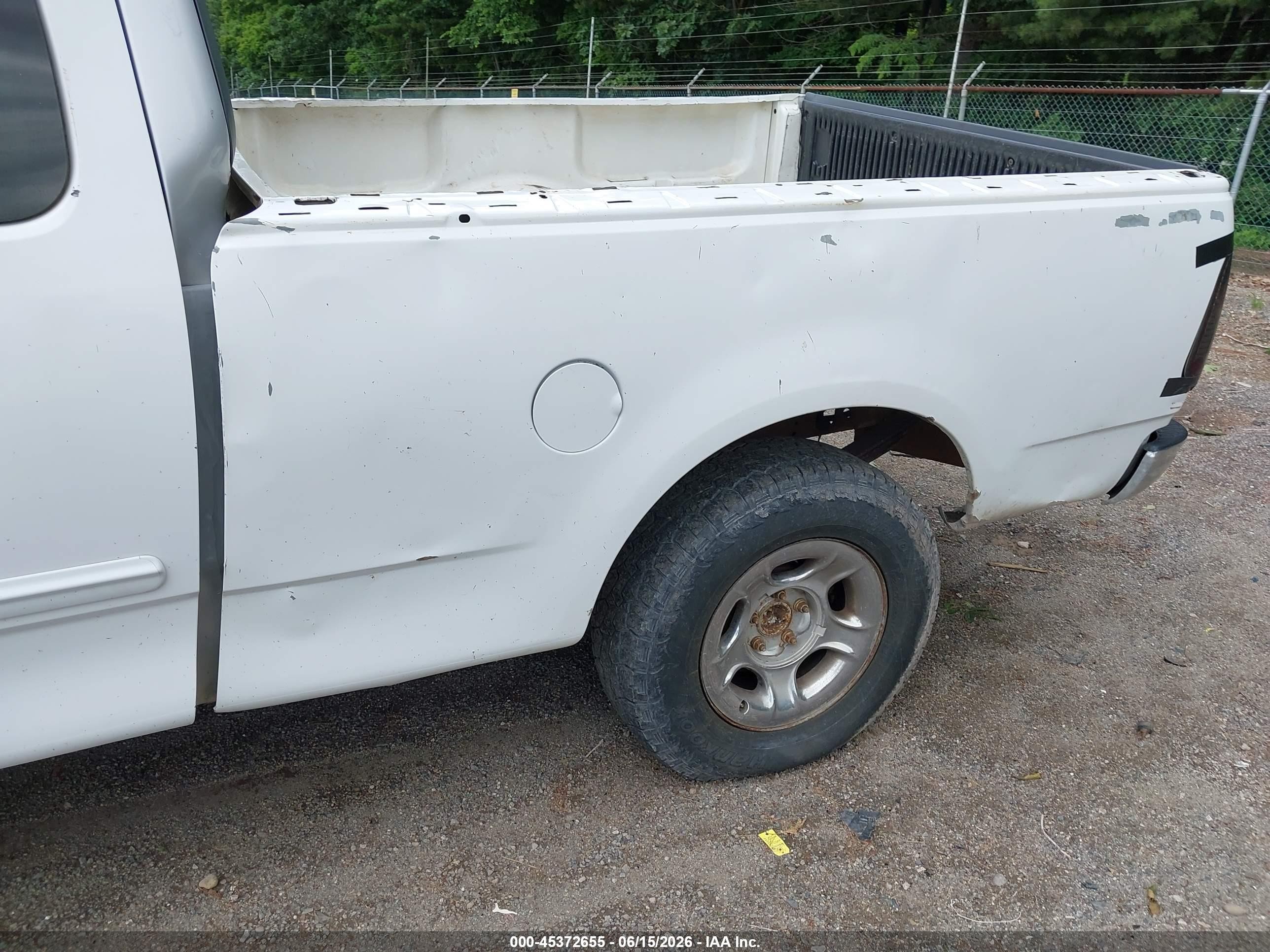 2000 Ford F-150 Lariat/work Series/xl/xlt Silver vin: 1FTRX18L4YNB55916