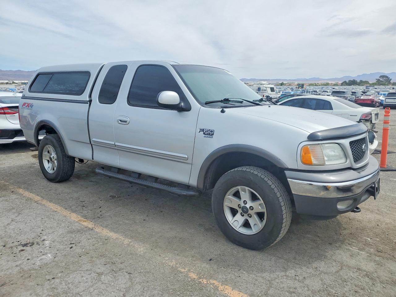 2002 Ford F150 Серебряный vin: 1FTRX18L52NA53841