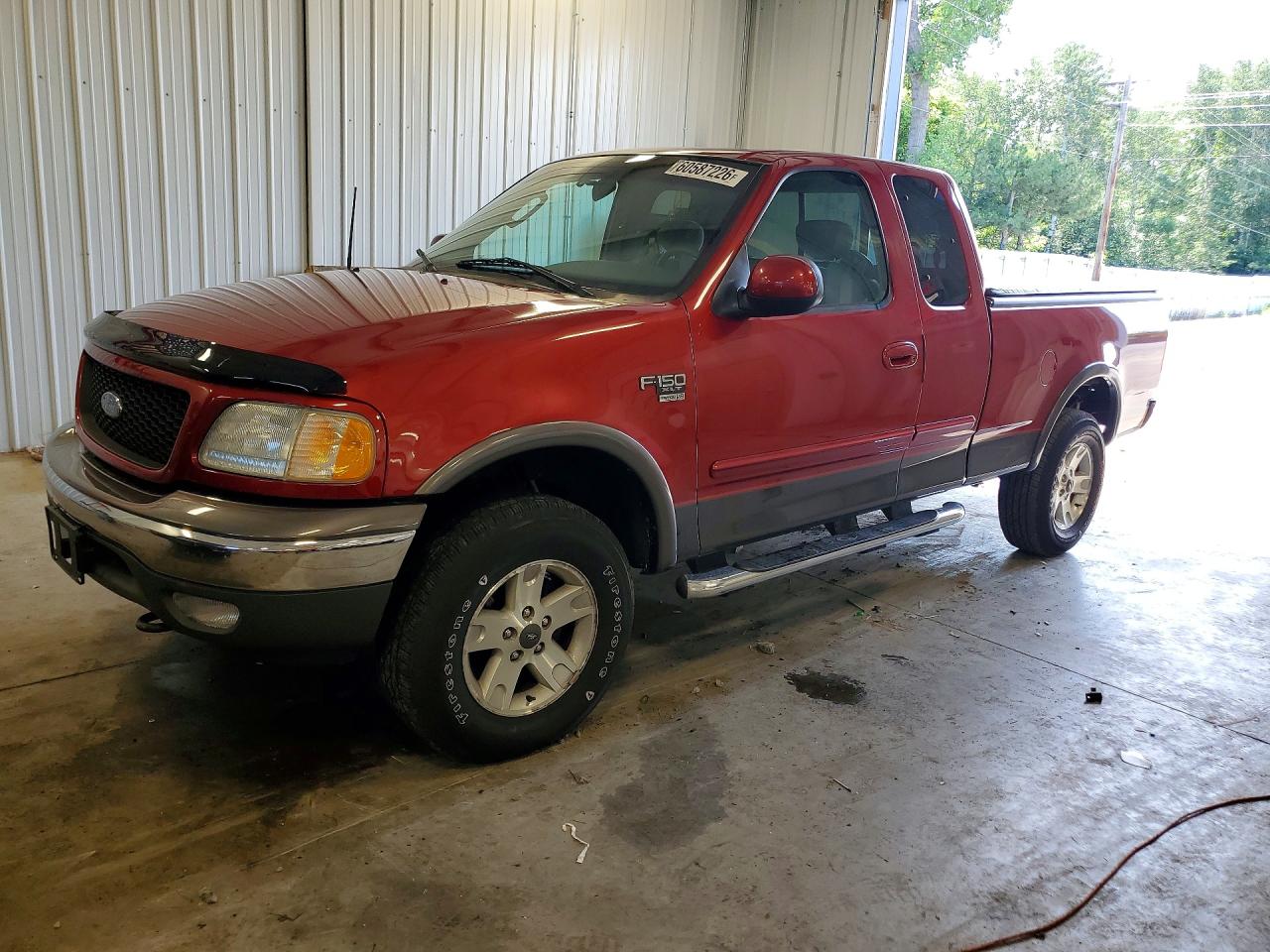 2002 Ford F150 Красный vin: 1FTRX18L52NB73767