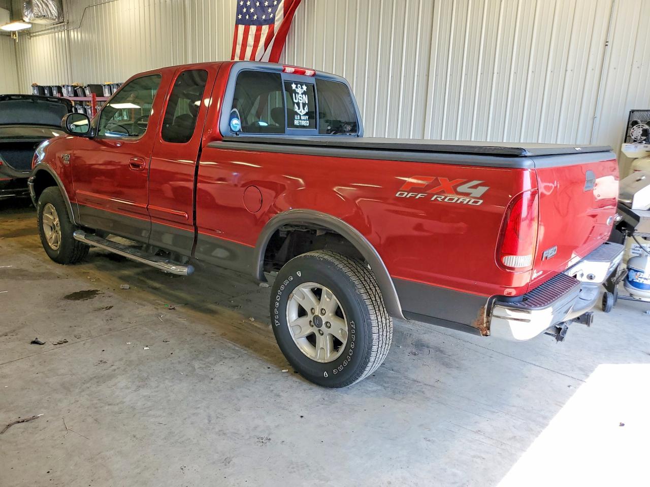 2002 Ford F150 Red vin: 1FTRX18L52NB73767