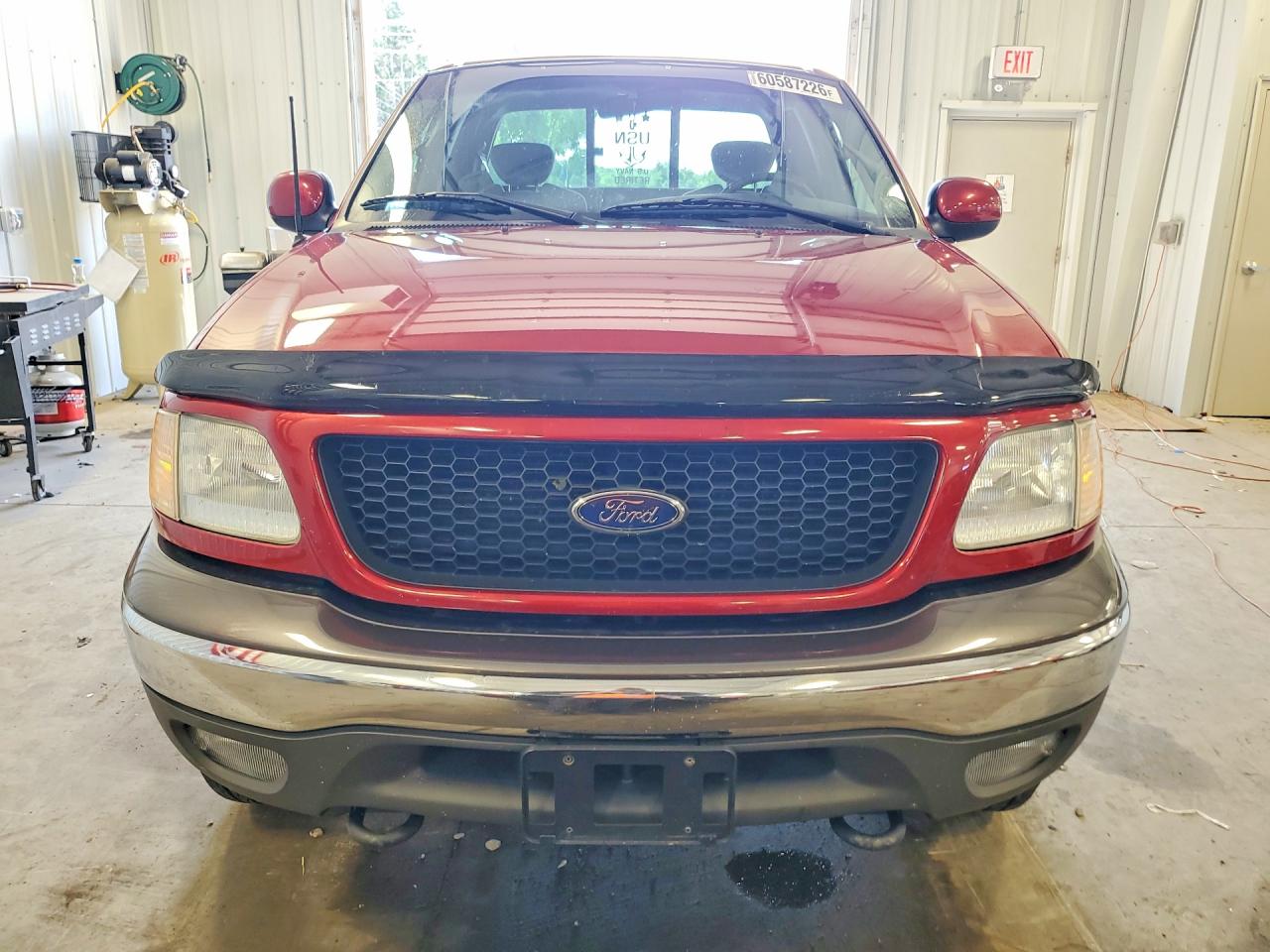 2002 Ford F150 Red vin: 1FTRX18L52NB73767