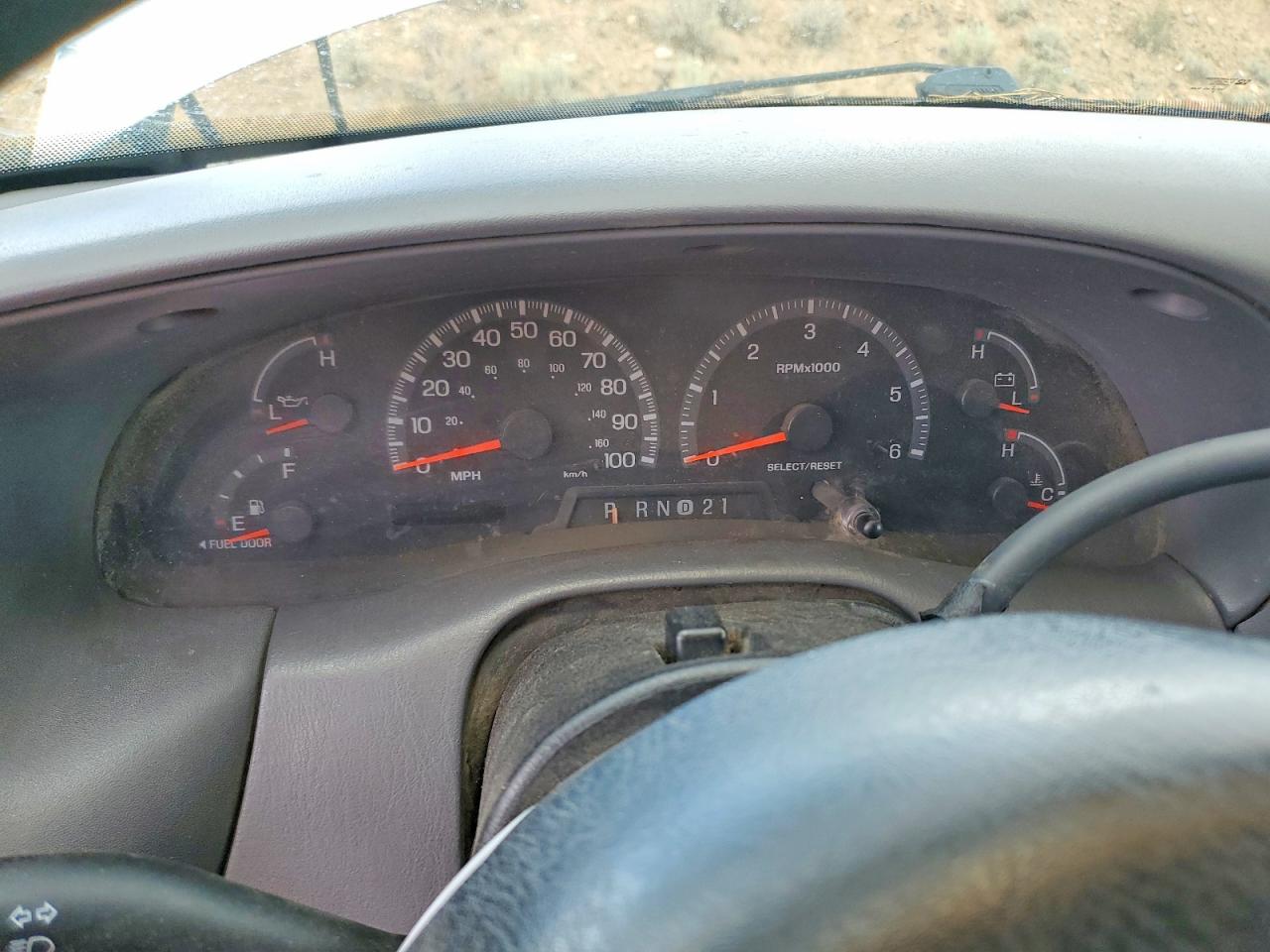 2000 Ford F150 White vin: 1FTRX18L5YKA37049