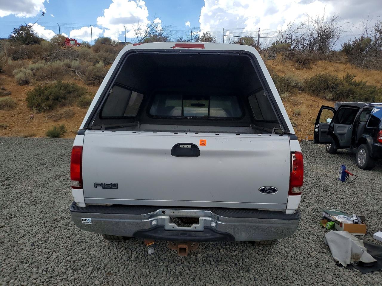 2000 Ford F150 White vin: 1FTRX18L5YKA37049