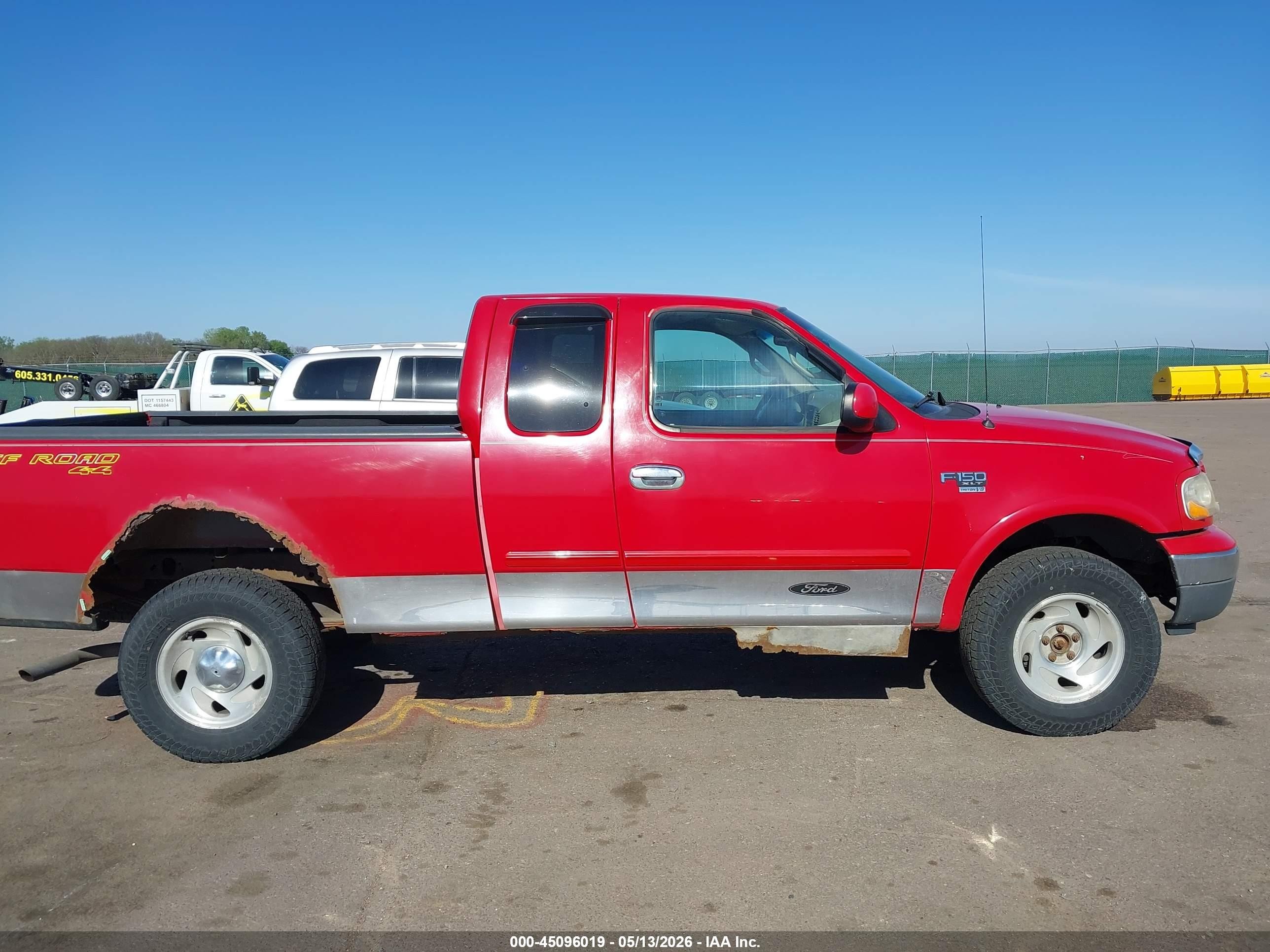 2001 Ford F-150 Lariat/xl/xlt Red vin: 1FTRX18L61KF00533