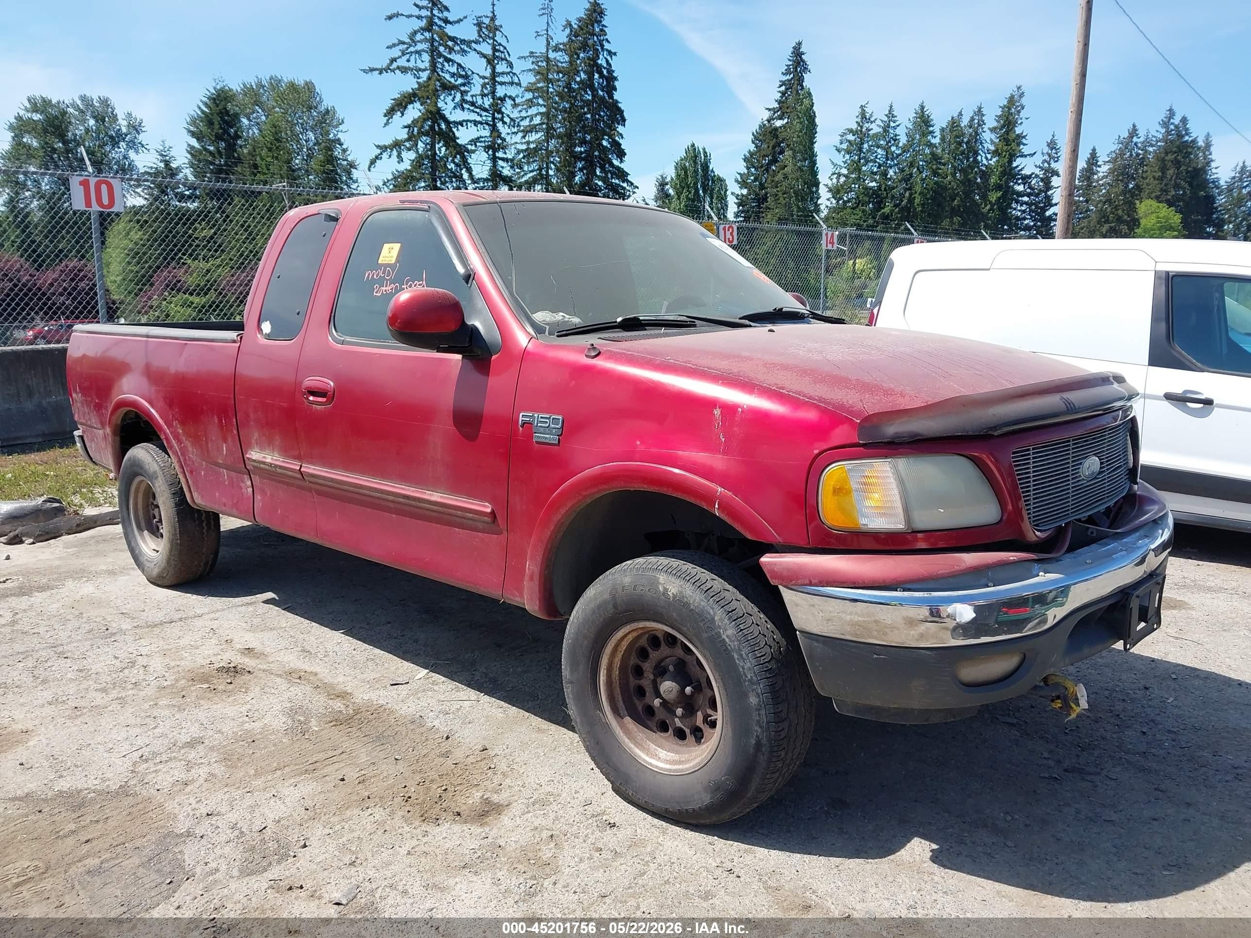 1FTRX18L61KF20555