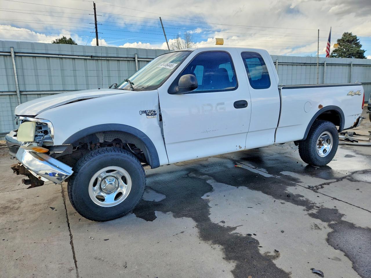 2001 Ford F150 Белый vin: 1FTRX18L61NB80208