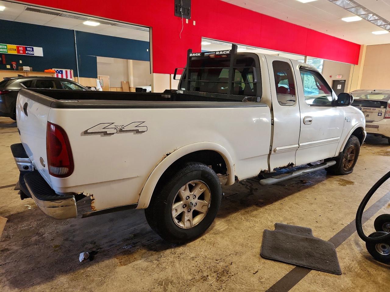 2002 Ford F150 White vin: 1FTRX18L62NA64265