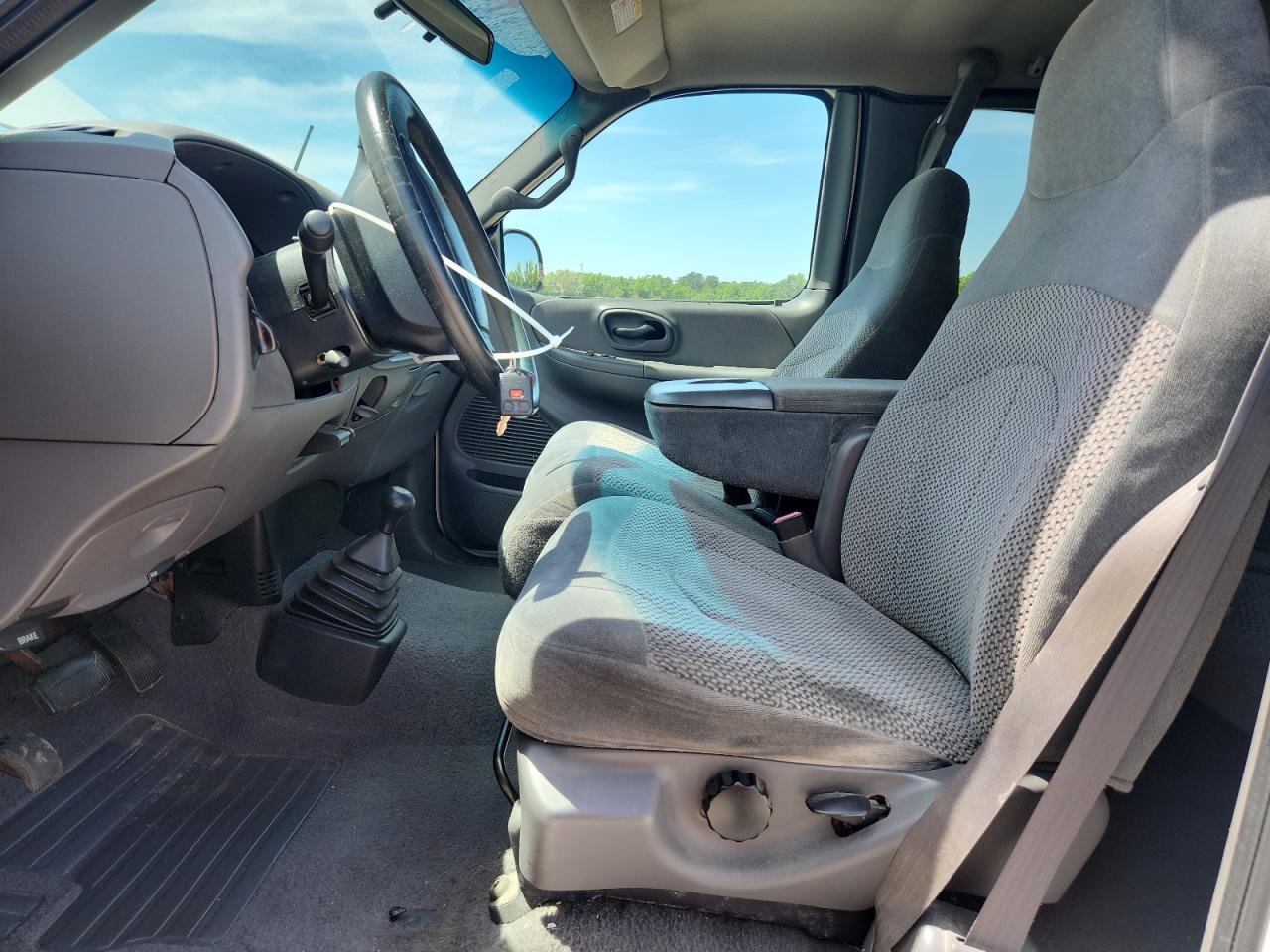 1999 Ford F150 White vin: 1FTRX18L6XNB60355