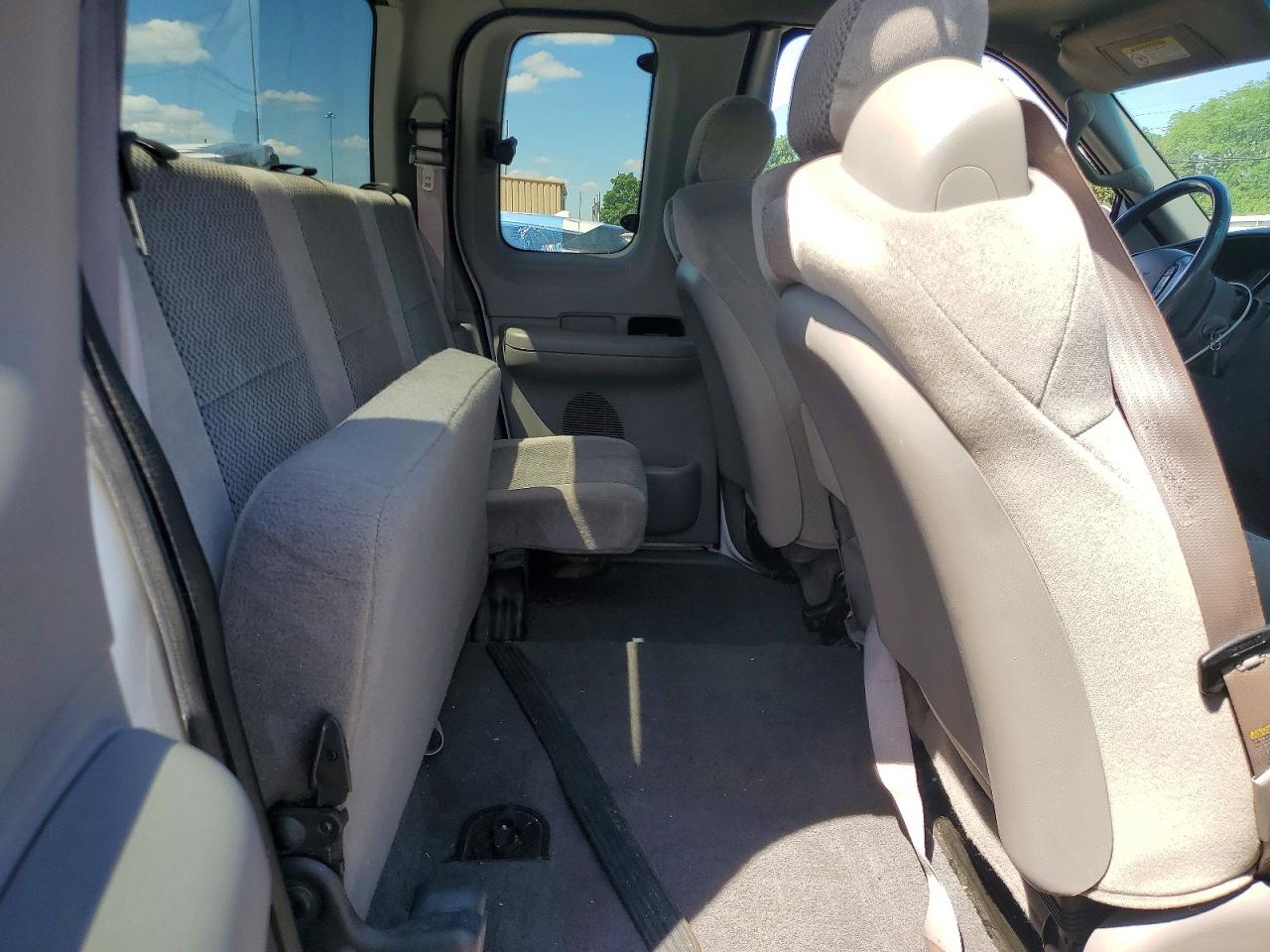 2001 Ford F150 Белый vin: 1FTRX18L71NB54751