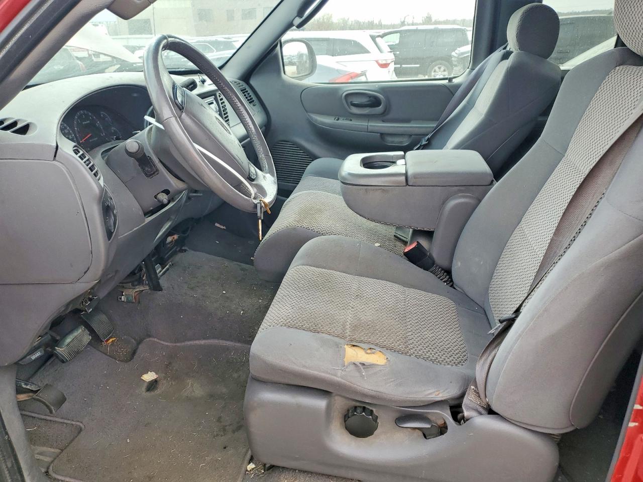 2002 Ford F150 Red vin: 1FTRX18L72NB68649