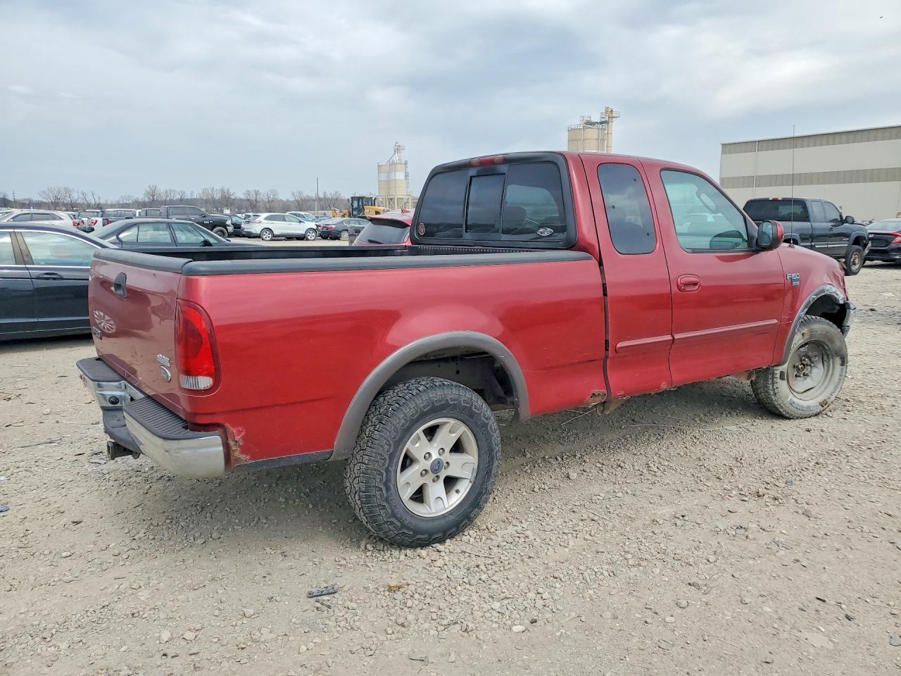 2002 Ford F150 Red vin: 1FTRX18L72NB68649