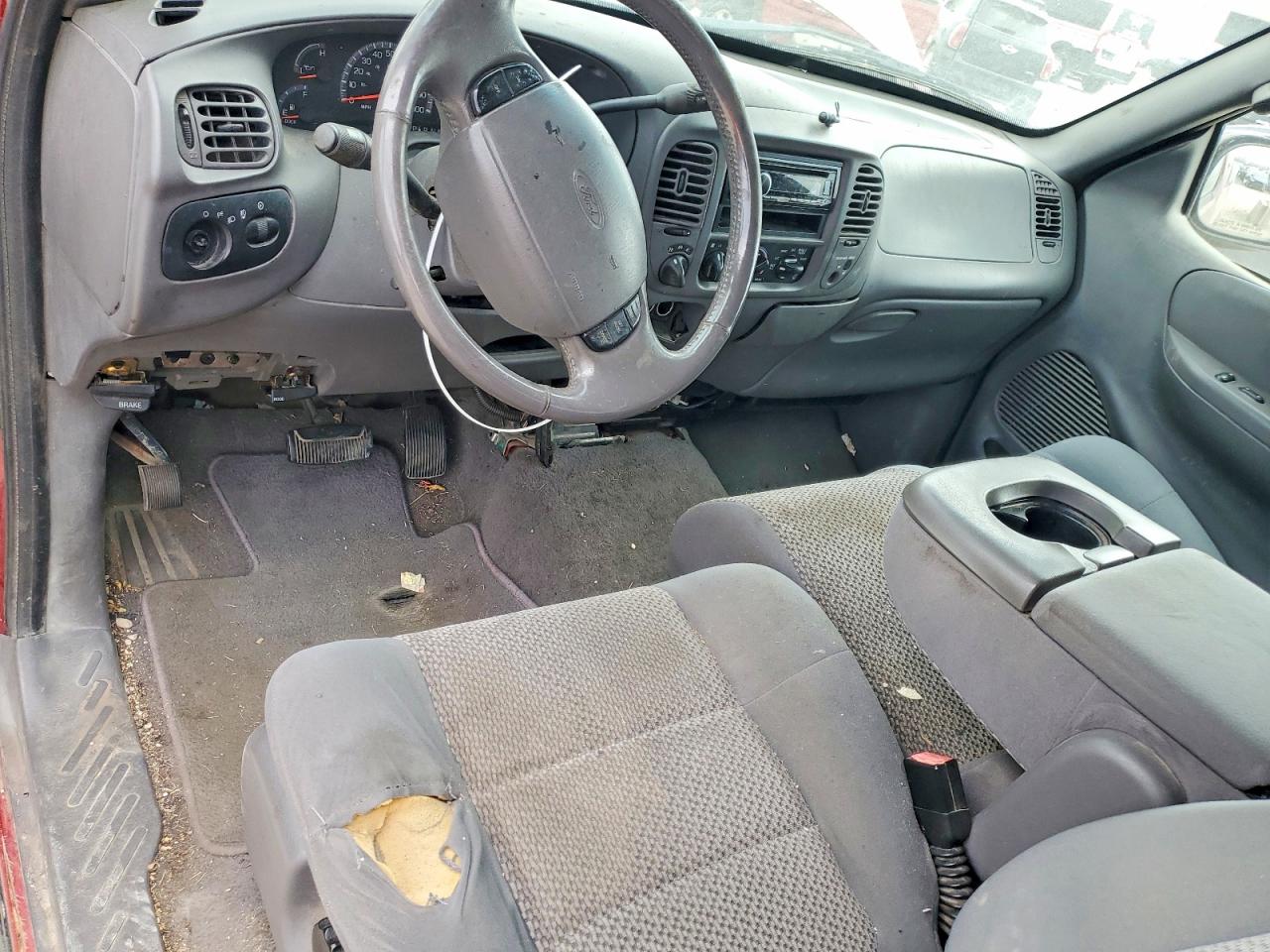 2002 Ford F150 Red vin: 1FTRX18L72NB68649