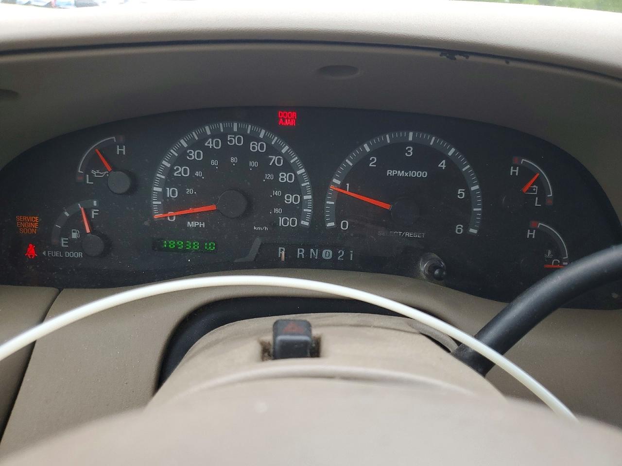2002 Ford F150 White vin: 1FTRX18L82KA18762