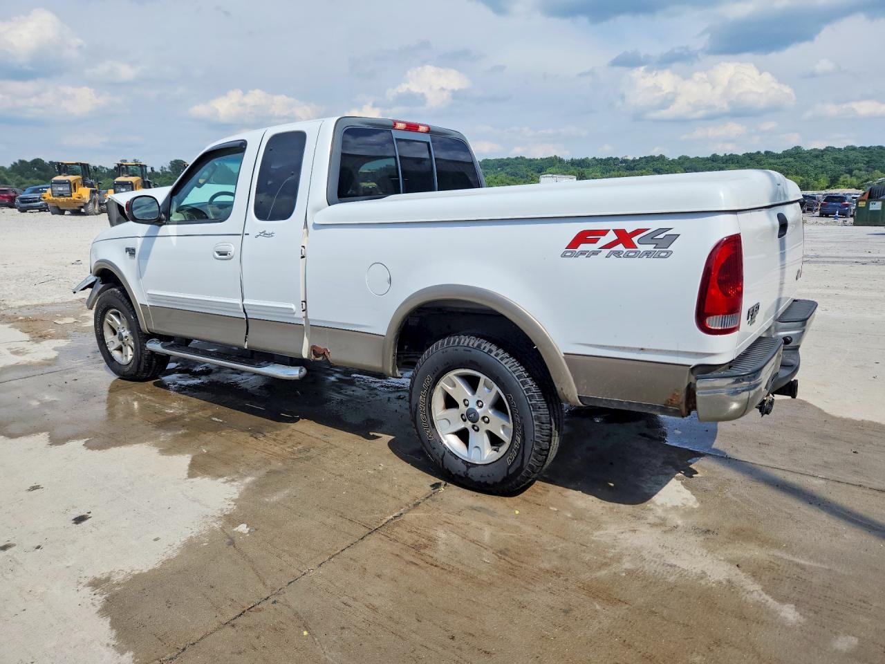 2002 Ford F150 White vin: 1FTRX18L82NB57532