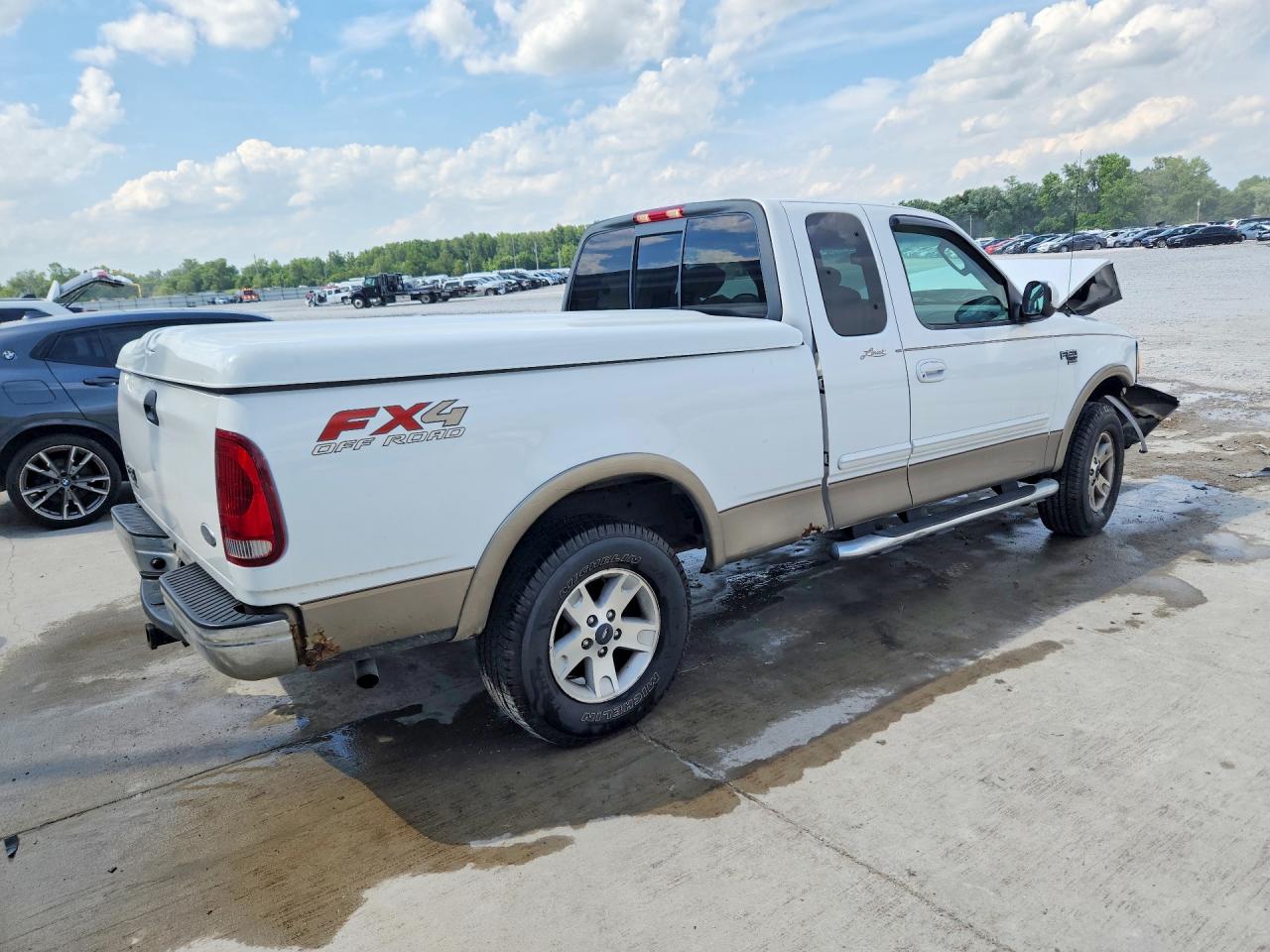 2002 Ford F150 White vin: 1FTRX18L82NB57532