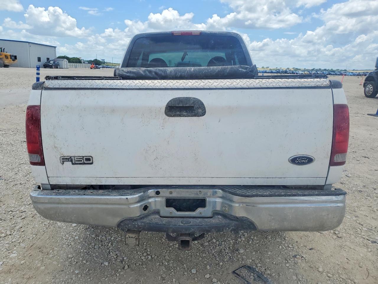 1999 Ford F150 White vin: 1FTRX18L9XKB92377
