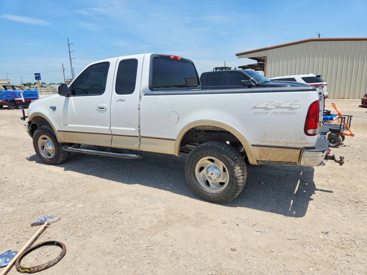 2000 Ford F150 White vin: 1FTRX18L9YKA12056