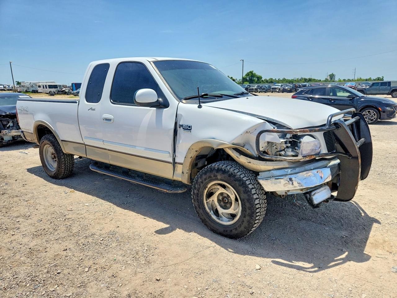 2000 Ford F150 White vin: 1FTRX18L9YKA12056