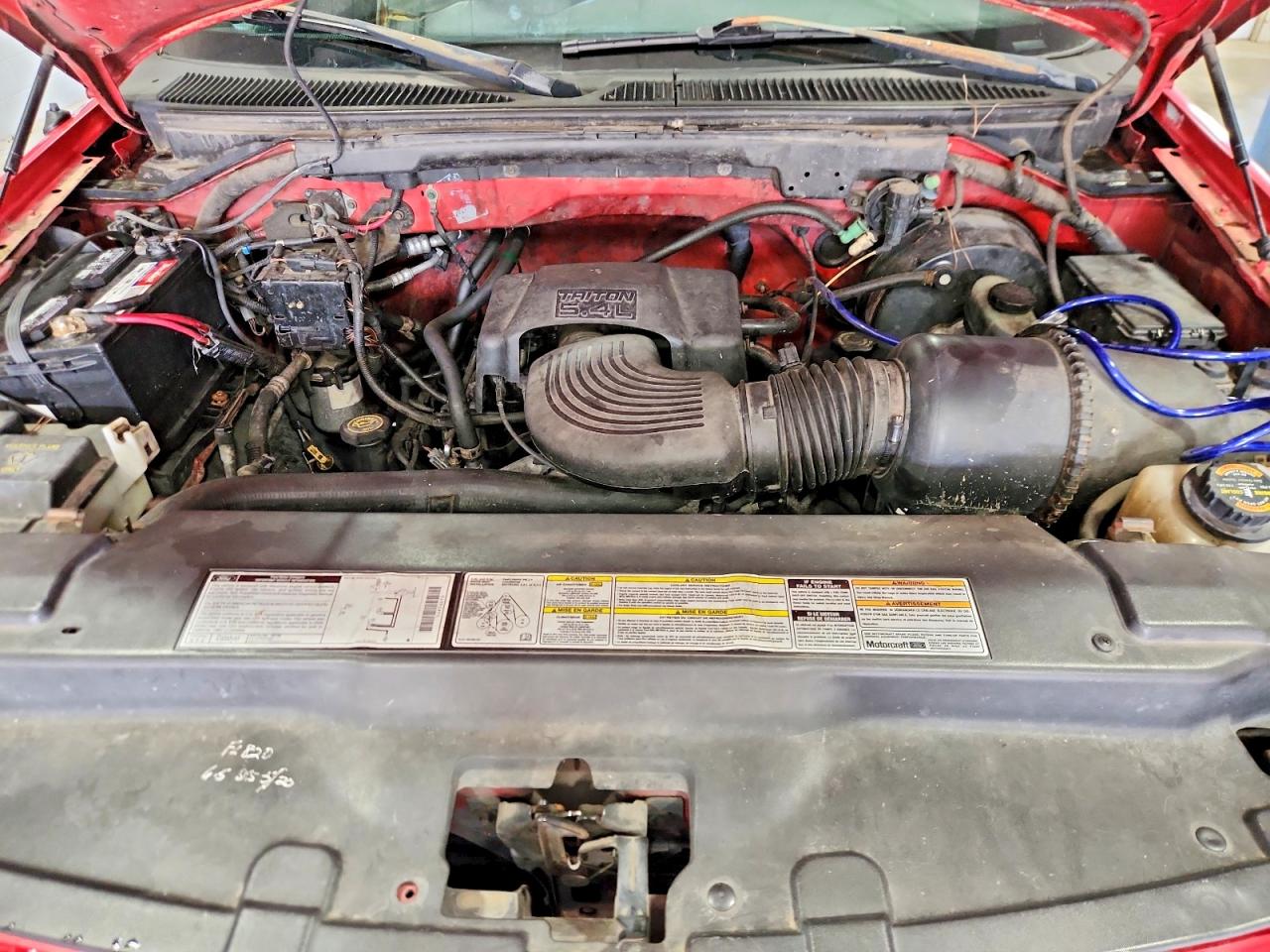2000 Ford F150 Red vin: 1FTRX18LXYNB64037