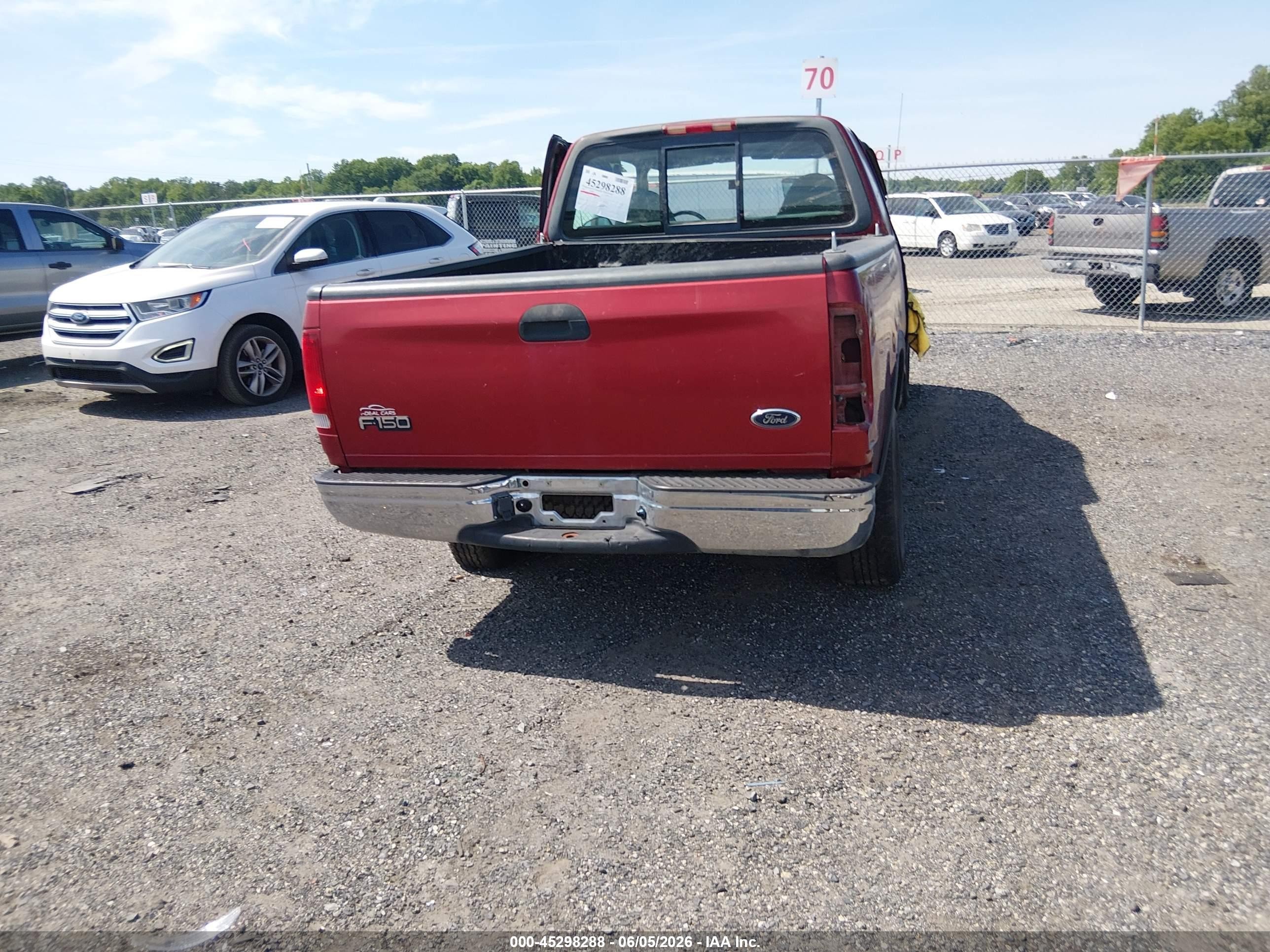 2000 Ford F150   Red vin: 1FTRX18W0YNC13370