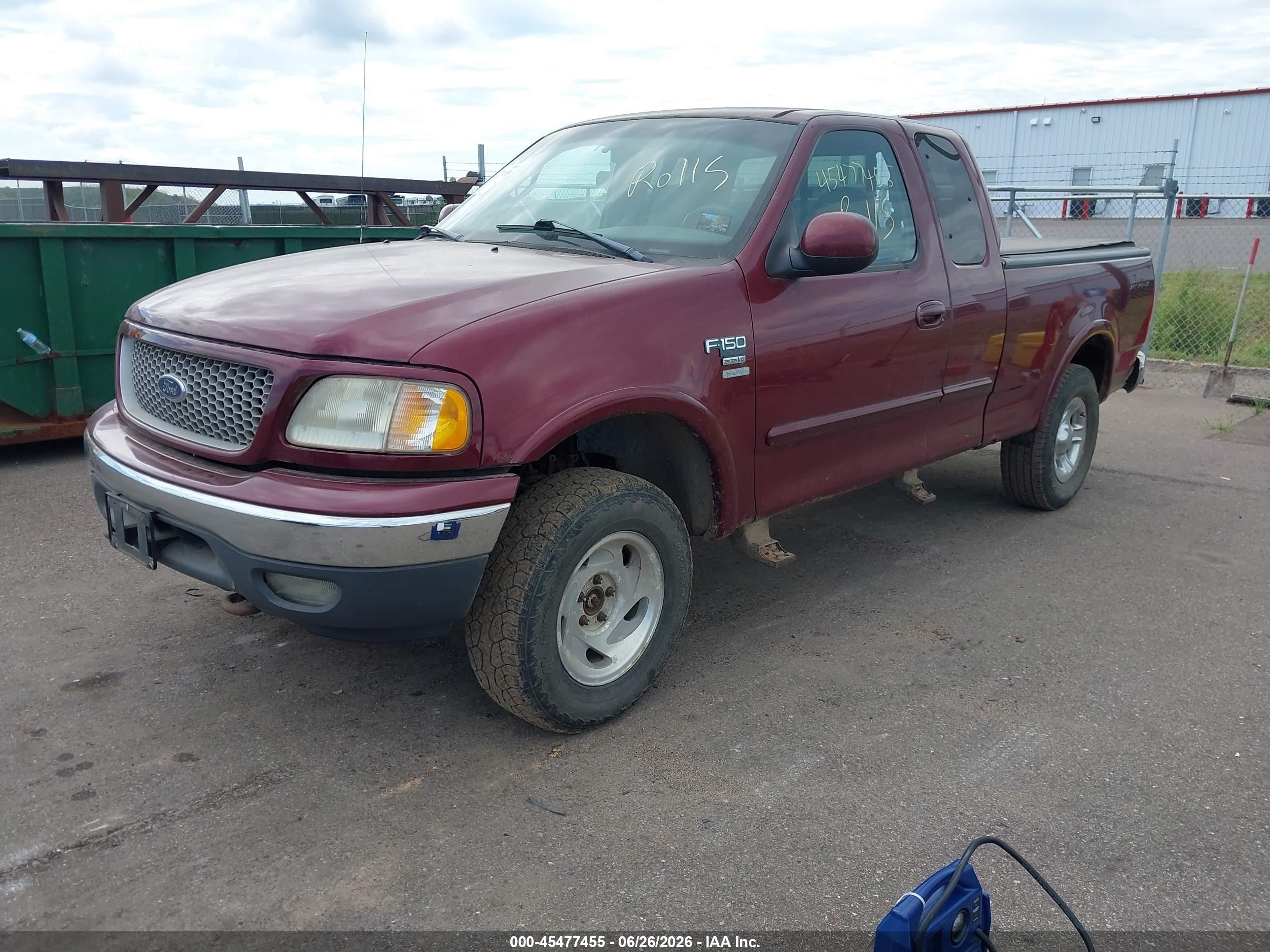 1999 Ford F-150   Red vin: 1FTRX18W2XKA05183