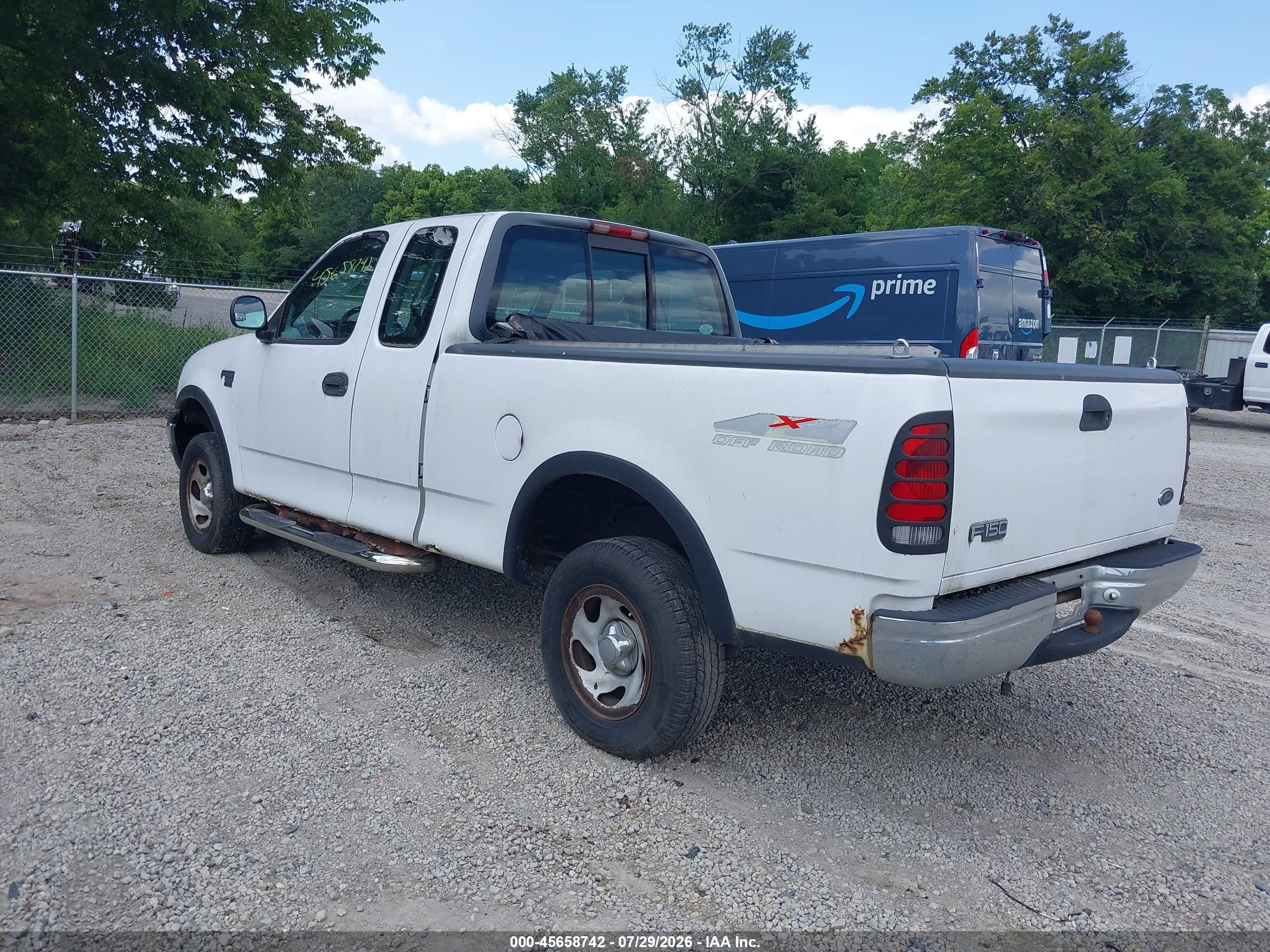 1999 Ford F150   White vin: 1FTRX18W3XNB07252