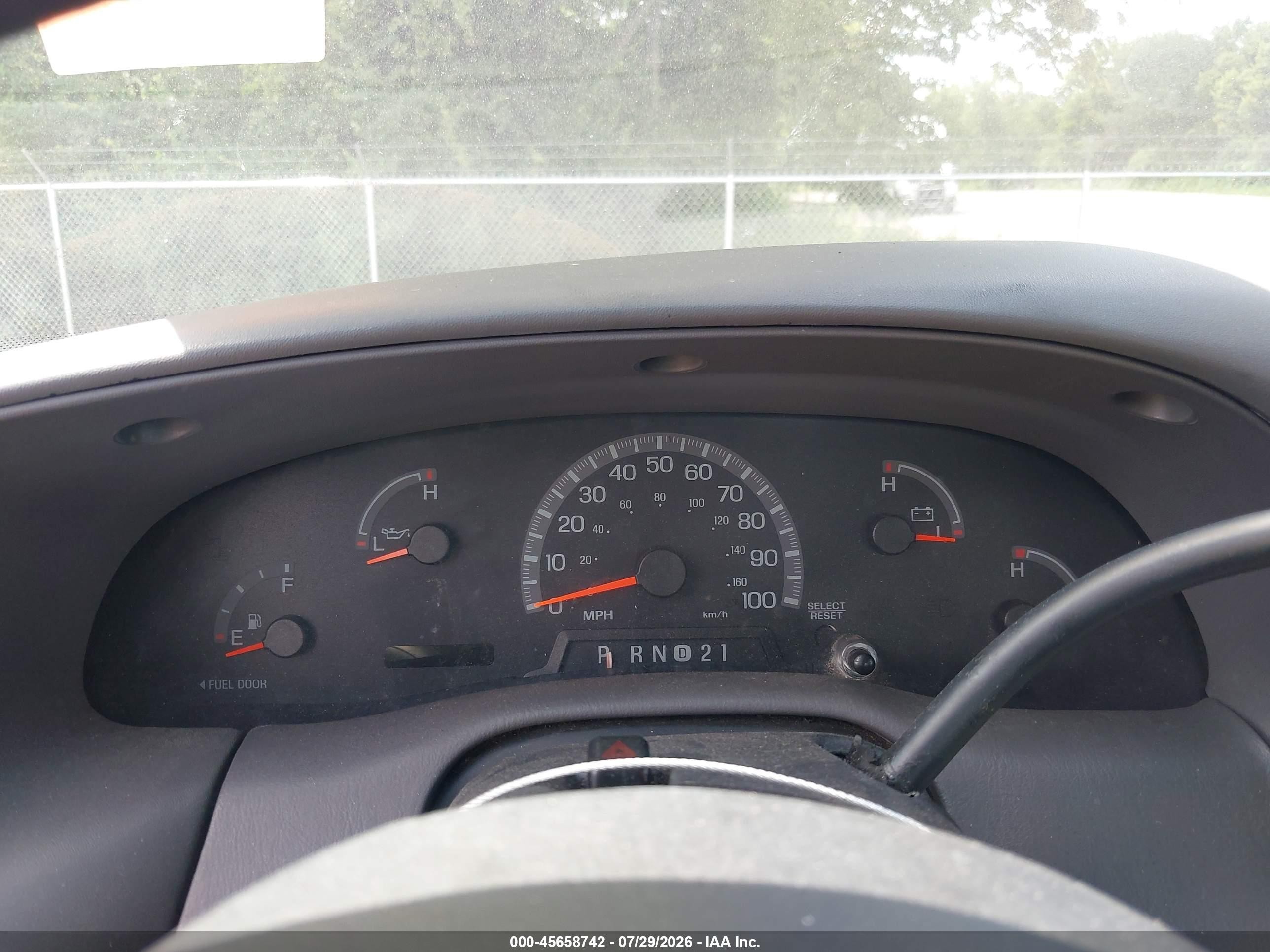 1999 Ford F150   White vin: 1FTRX18W3XNB07252