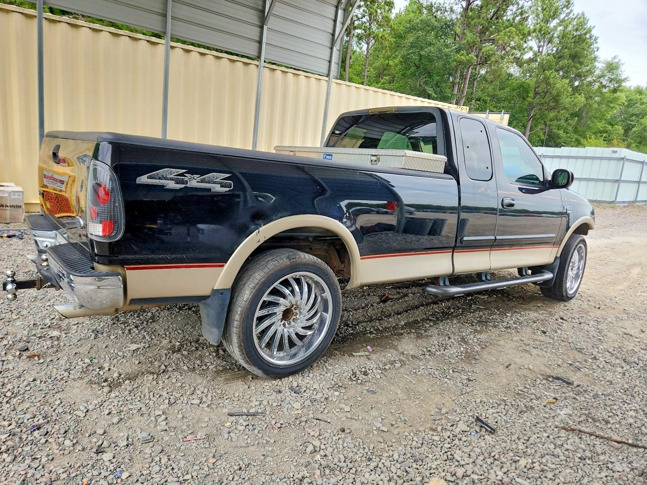 2000 Ford F150 Black vin: 1FTRX18W4YNA57639