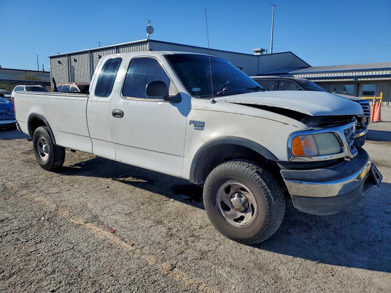 2000 Ford F150 White vin: 1FTRX18W4YNB17399