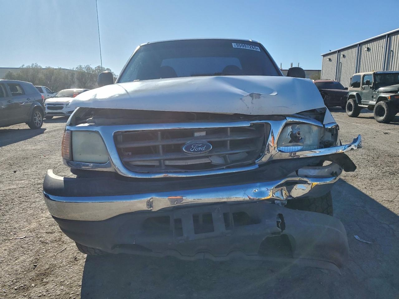 2000 Ford F150 White vin: 1FTRX18W4YNB17399