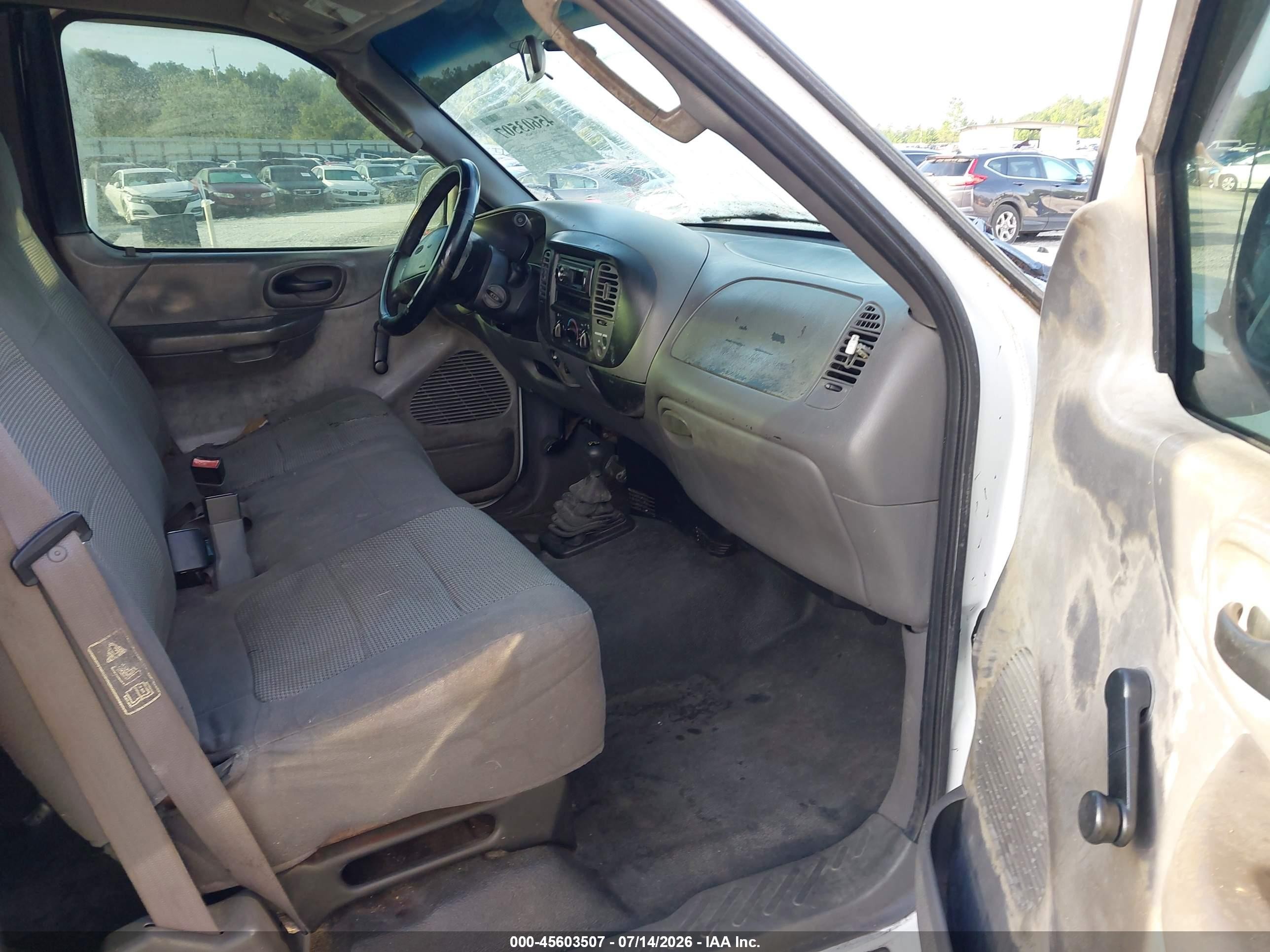 2002 Ford F-150 Lariat/xl/xlt White vin: 1FTRX18W72NB49688