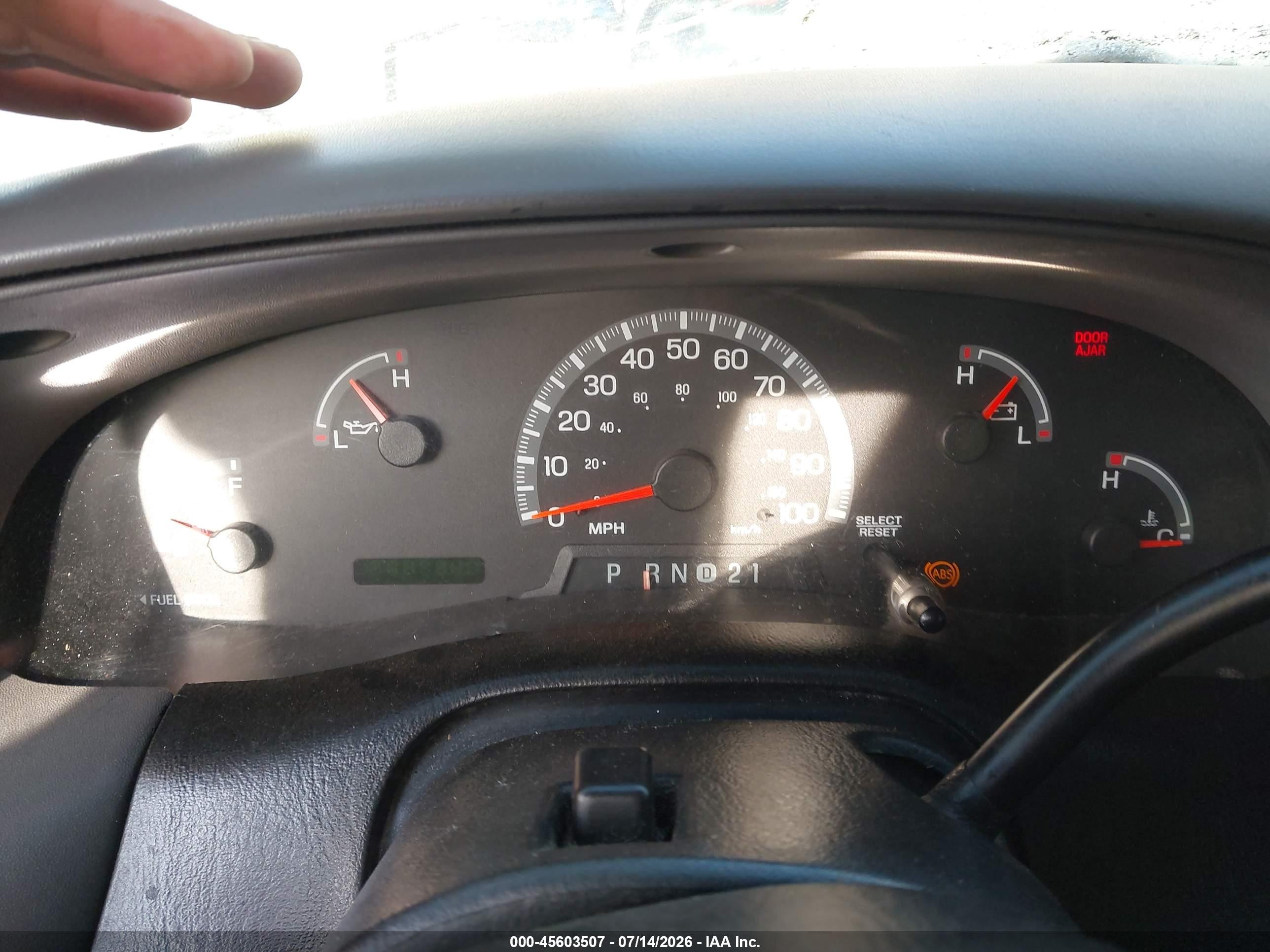 2002 Ford F-150 Lariat/xl/xlt White vin: 1FTRX18W72NB49688