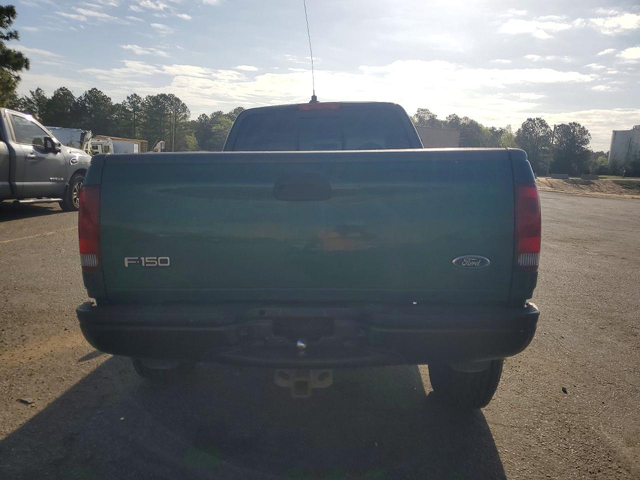 2000 Ford F150 Green vin: 1FTRX18W8YNA19086